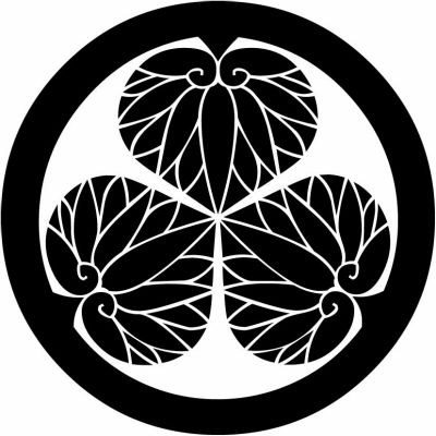 丸に三つ葵（１）