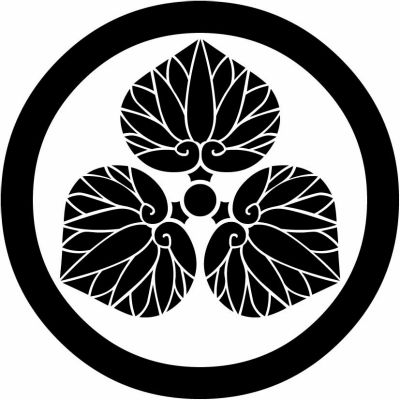 丸に尻合わせ三つ葵