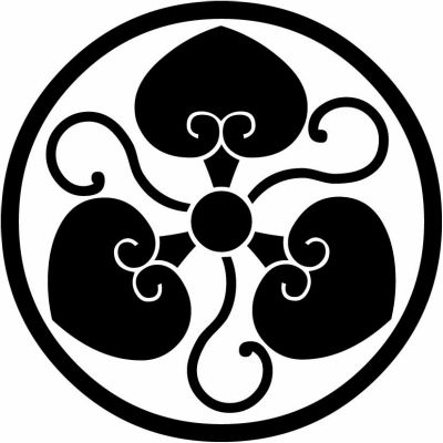 細輪に片手蔓三つ裏葵