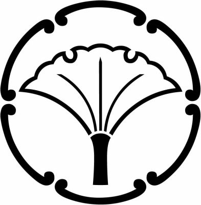 六つ鐶輪に陰立ち銀杏