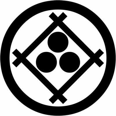 丸に井筒に三つ星・丸に隅立て井筒に三つ星（１）