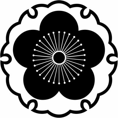 雪輪に向こう梅