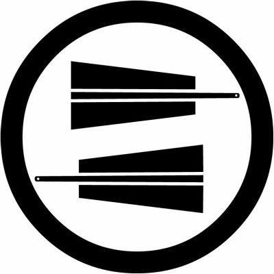 丸に入れ違い二本扇