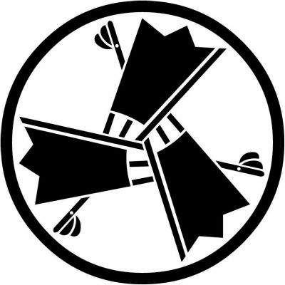 細輪に三つ組み半開き扇・細輪に中開き三つ組み扇