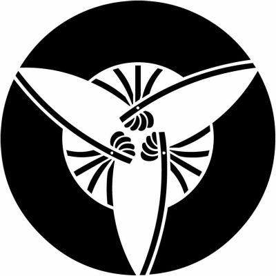 三つ反り扇・三つ開き中啓の丸・反り三つ扇