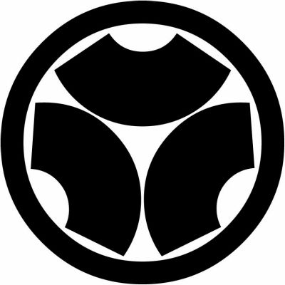 丸に頭合わせ三つ地紙