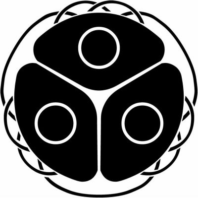 三つ陣笠（２）