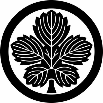 丸に鬼梶の葉・丸に立ち鬼梶の葉