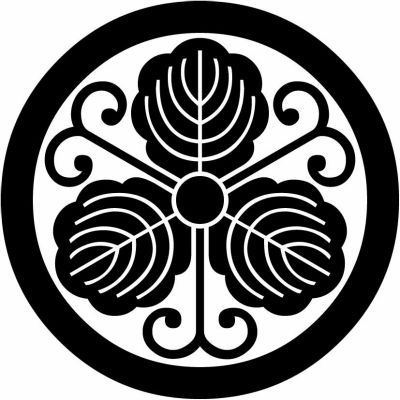 丸に蔓柏（四本葉脈）（２）