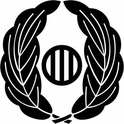 細抱き柏に丸に竪三つ引き