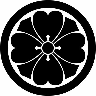 丸に四方剣片喰・丸に四つ剣片喰