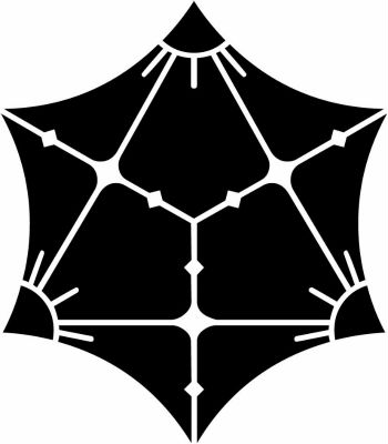 三つ割り反り唐花・鞠挟み唐花