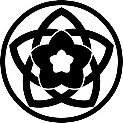 細輪に変わり組み桔梗