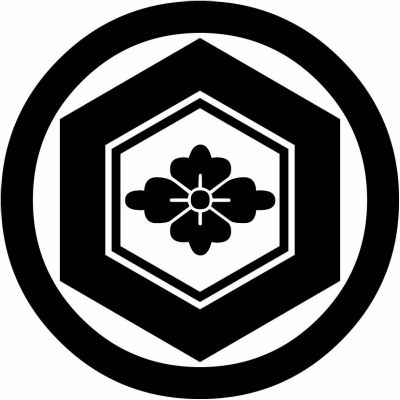 丸に亀甲に花菱