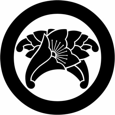 太輪に違い花杏葉