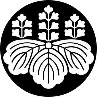 石持ち地抜き五七桐・石持ち地抜き五七の桐