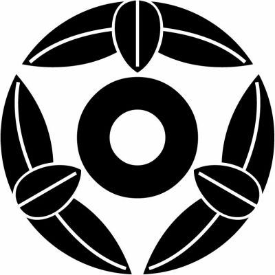 九枚笹に蛇の目