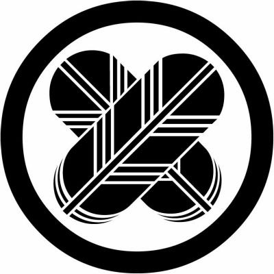 丸に違い鷹の羽