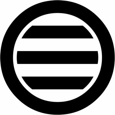 丸に離れ三つ引き