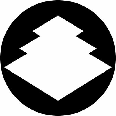 石持ち地抜き三階菱