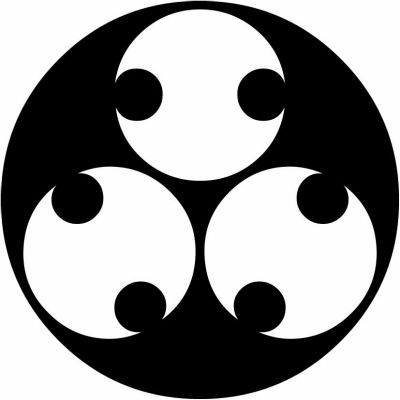 石持ち地抜き三つ分銅・石持ち地抜き三つ盛り分銅