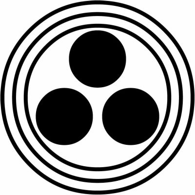 三重輪に三つ星