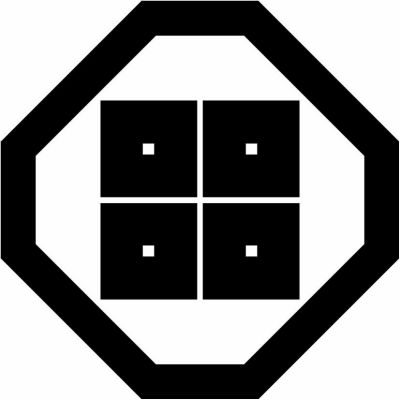 隅切り角に平四つ目