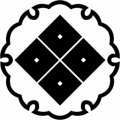 雪輪に隅立て四つ目