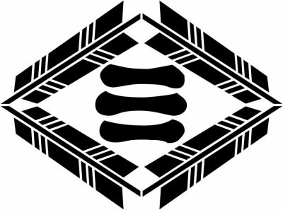 四つ矢菱に三の字