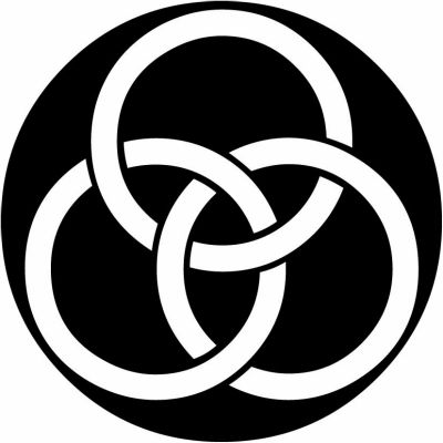 石持ち地抜き三つ輪違い