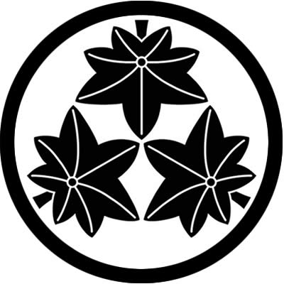 細輪に頭合わせ三つ楓