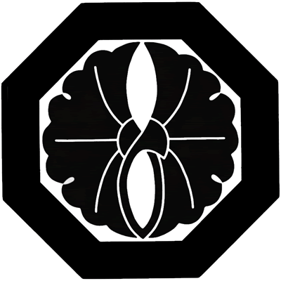 八角に抱き銀杏