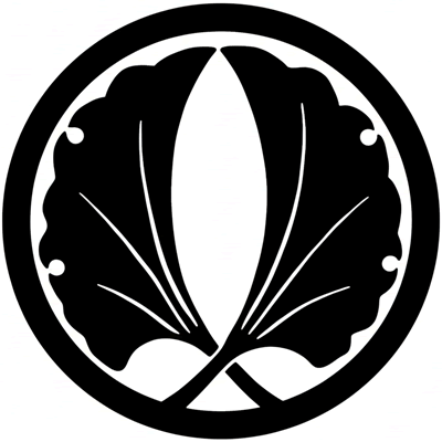 中輪に割り違い銀杏