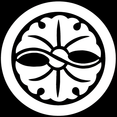 陰丸に対い銀杏