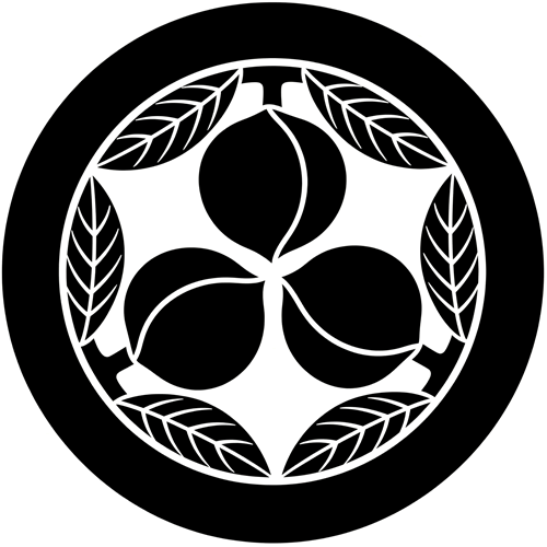 丸に葉付き三つ桃