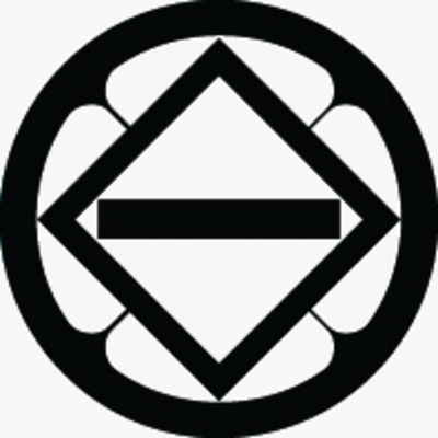 石持ち地抜き木瓜内に角に一つ引き