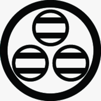 丸に三つ盛り丸に二つ引き