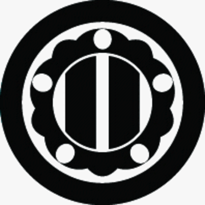 丸に外雪輪に竪二つ引き