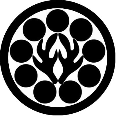 丸に九曜に抱き角