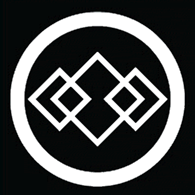 陰丸に大小三つ違い角