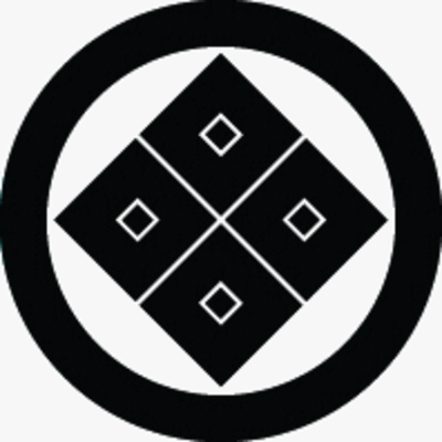 丸に変わり隅立て四つ目