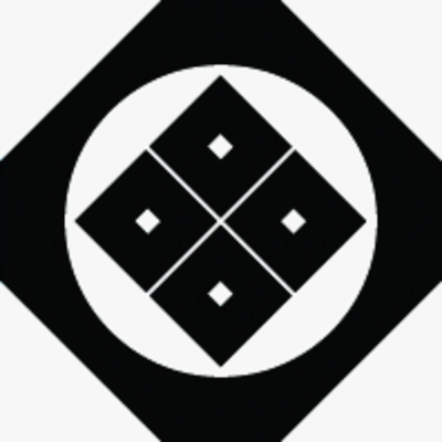 隅切り鉄砲角に四つ目