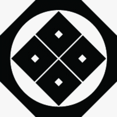 八角鉄砲角に四つ目