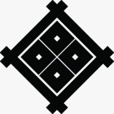 隅立て井筒に四つ目