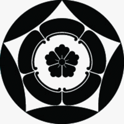 石持ち地抜き反り五角に五瓜に唐花