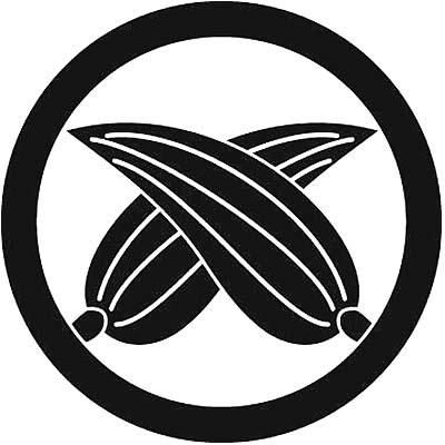 中輪に違い梛の葉