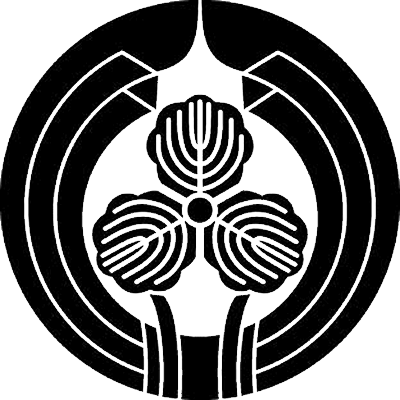 変わり熨斗輪に三つ柏