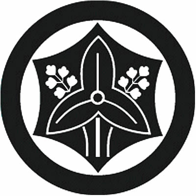 丸の内に反り亀甲に陰立ち沢瀉