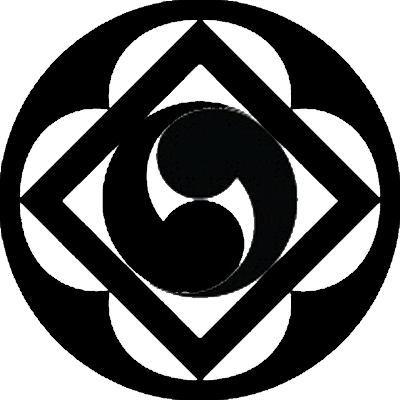 石持ち地抜き木瓜形に角内に右二つ巴