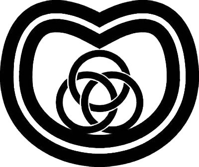 二重団扇形に三つ輪違い